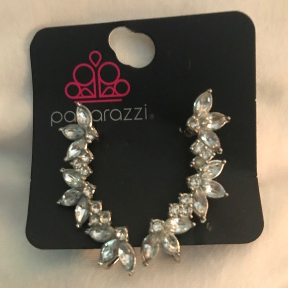 White Paparazzi earrings
